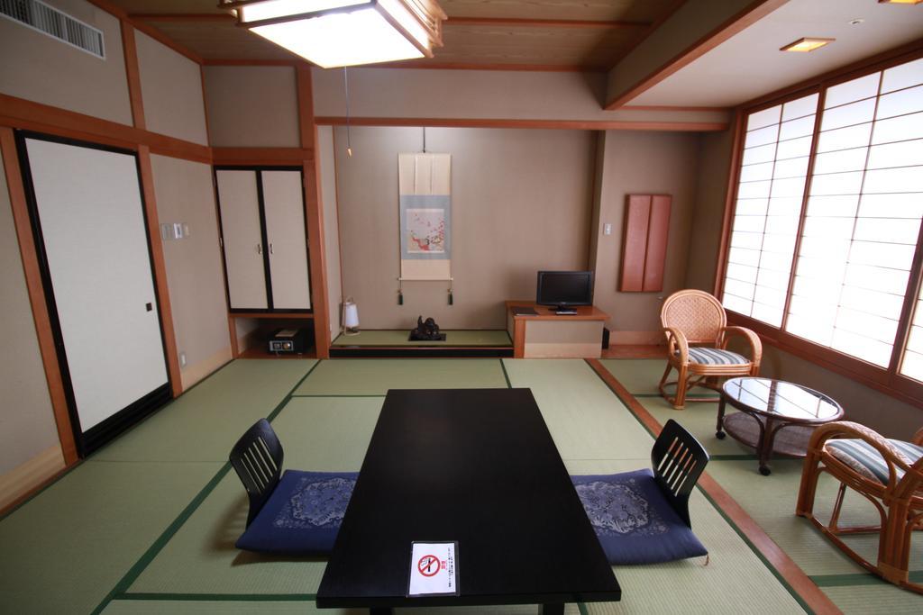Hôtel Osake No Oyado Kisen à Kurobe Extérieur photo